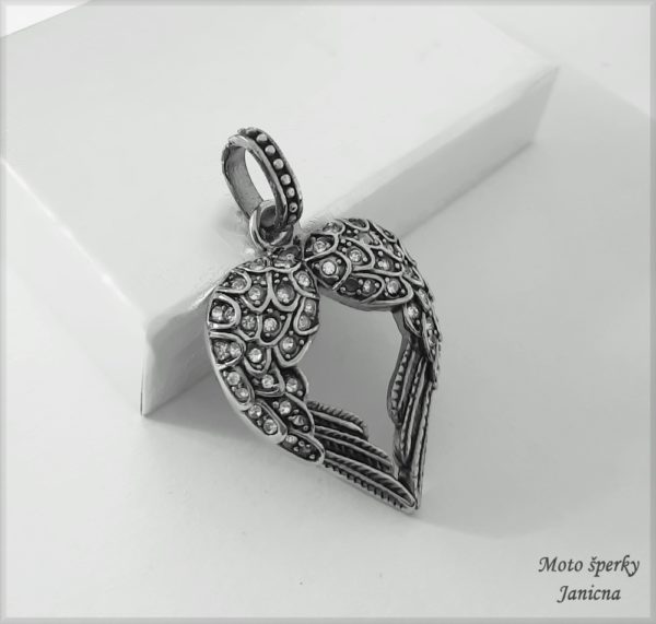 Přívěšek srdce krystalky chirurgická ocel dámské šperky