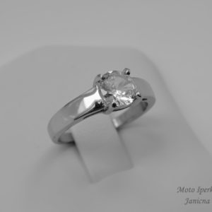 Dámský prsten se zirkony s kamínky zásnubní snubní chirurgická ocel dámské šperky ocelové