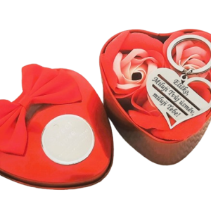 Valentýnská klíčenka s gravírováním textem na přání ocel srdce s mýdlovými růžemi dárkové balení valentýn